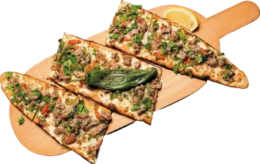 Develi Cıvıklısı – Kuşbaşılı Pide — taş fırında pişmiş, servise hazır