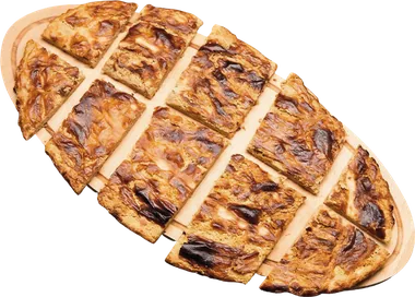 Kaymaklı Tahinli Pide — taş fırında pişmiş, servise hazır